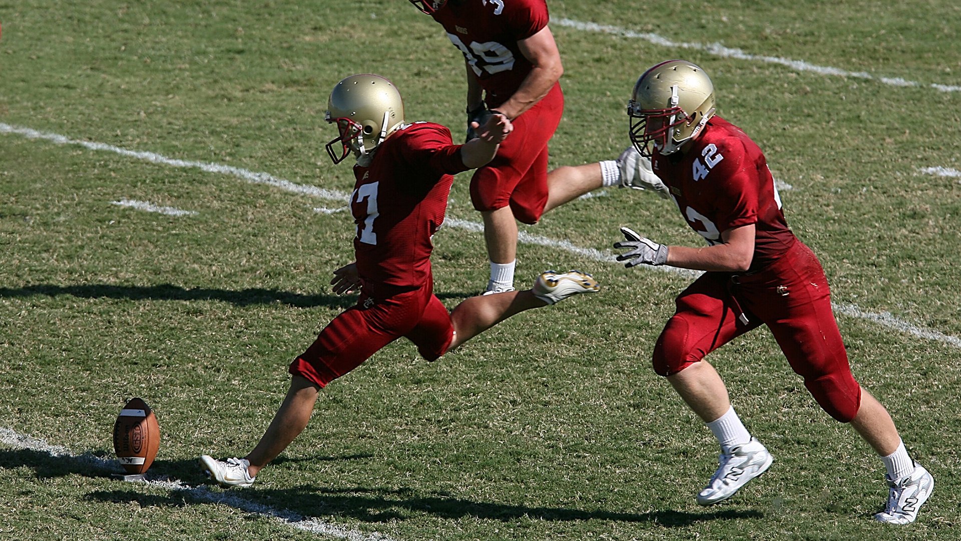 德甲：多特逆转战胜勒沃库森，争夺关键三分，多特对阵勒沃库森